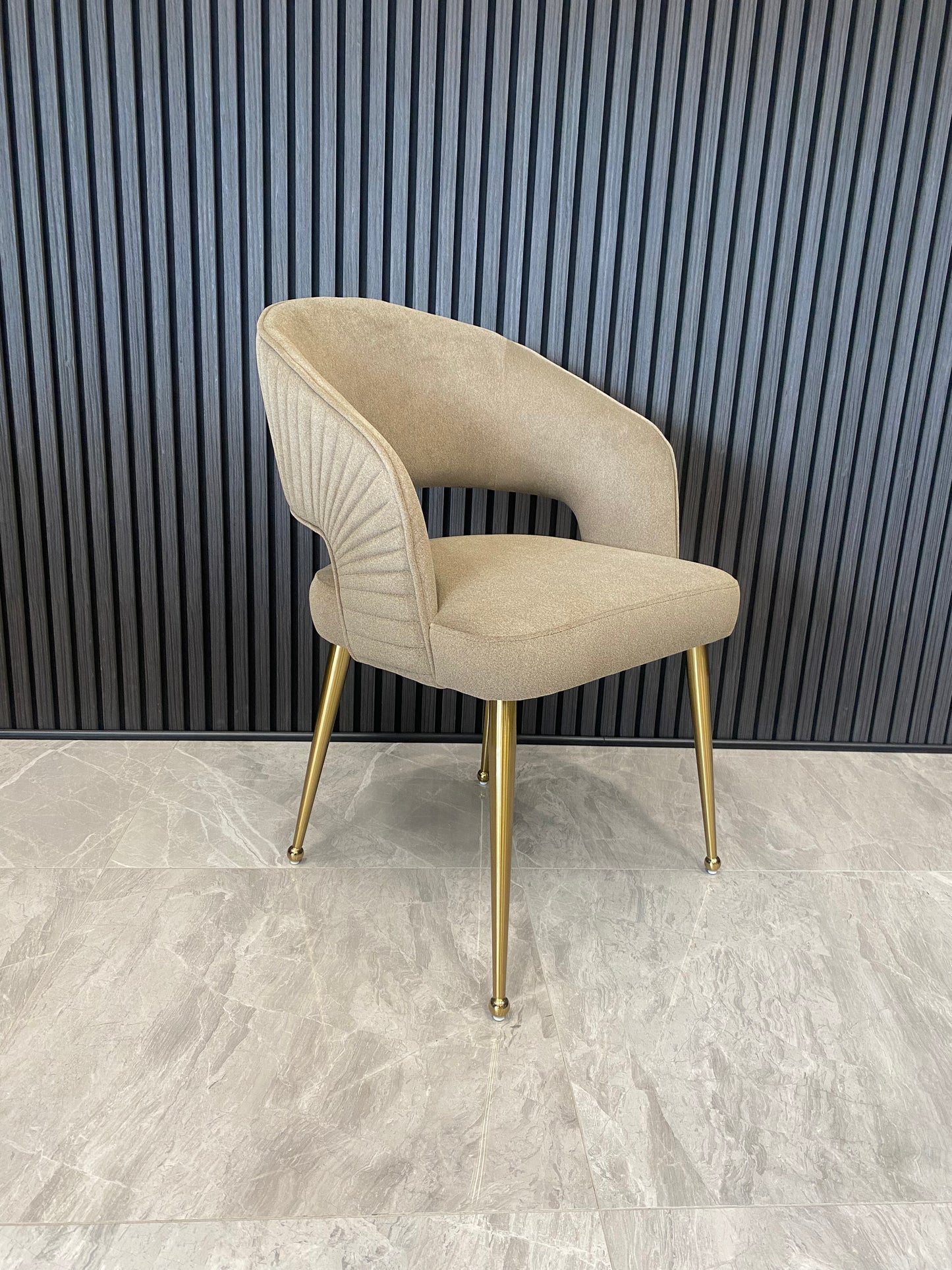 Bella Chair | Brown Mocha Fabric