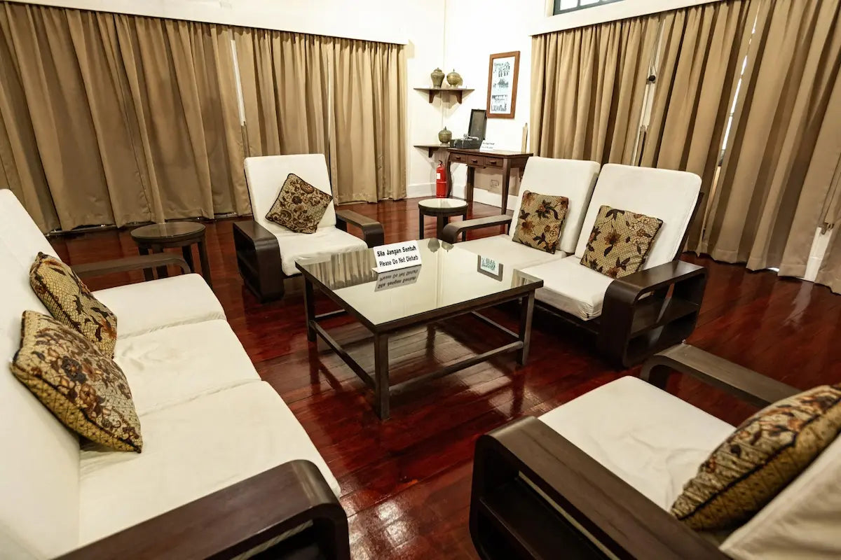 Luxury Furniture Perth: How to Create a 5-Star Hotel Look at Home