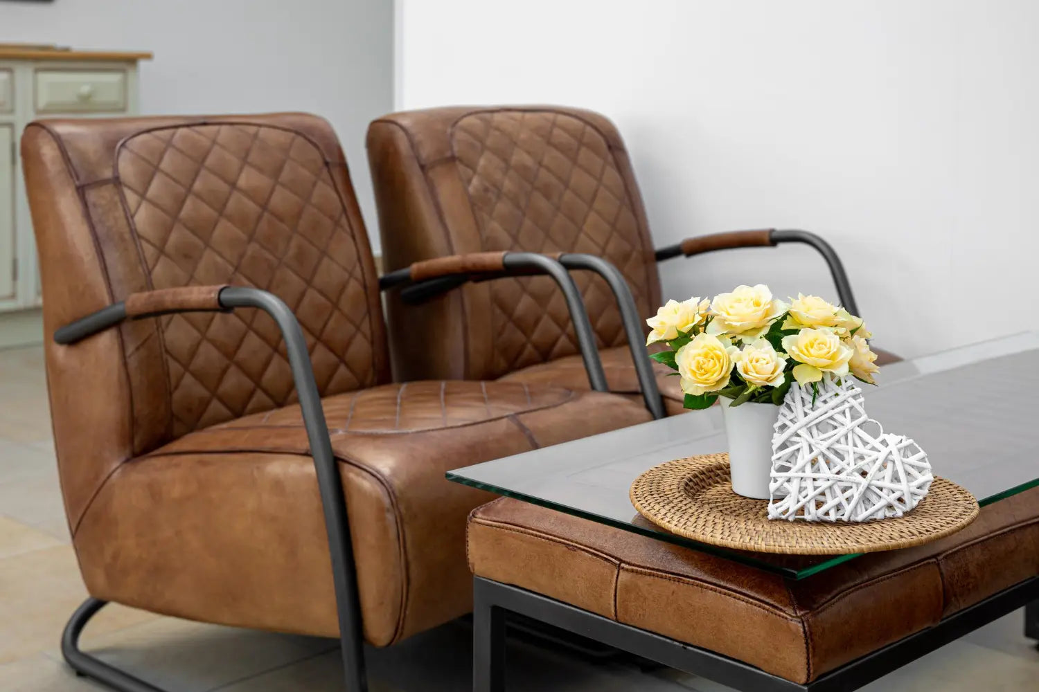 Small Space, Big Style: The Best Velvet Dining Chairs for Apartments
