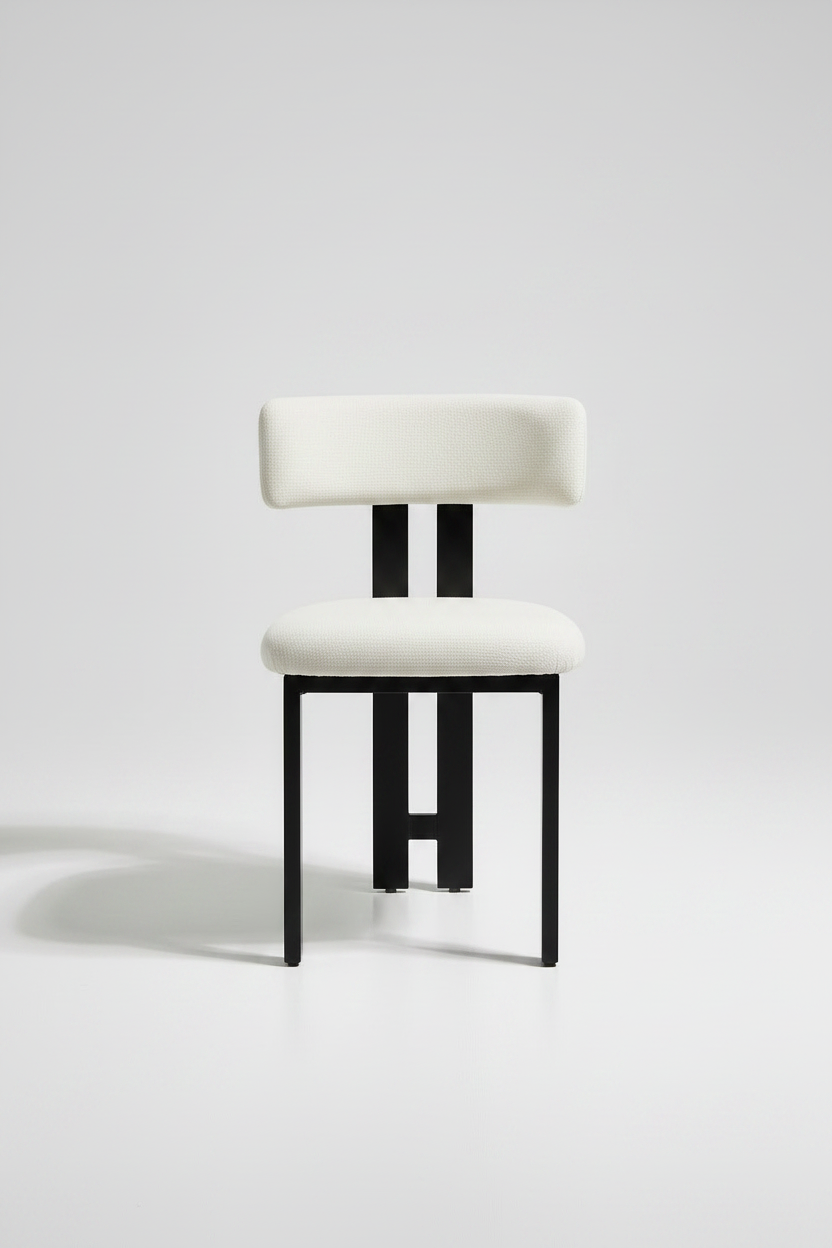 Arista Chair | Black Wood - Offwhite Boucle