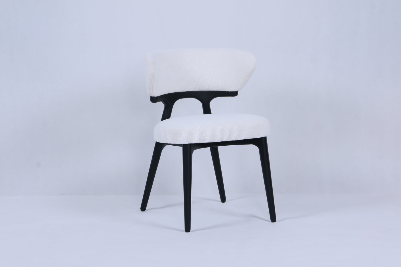 Nairobi Chair | Black Wood - White Fabric