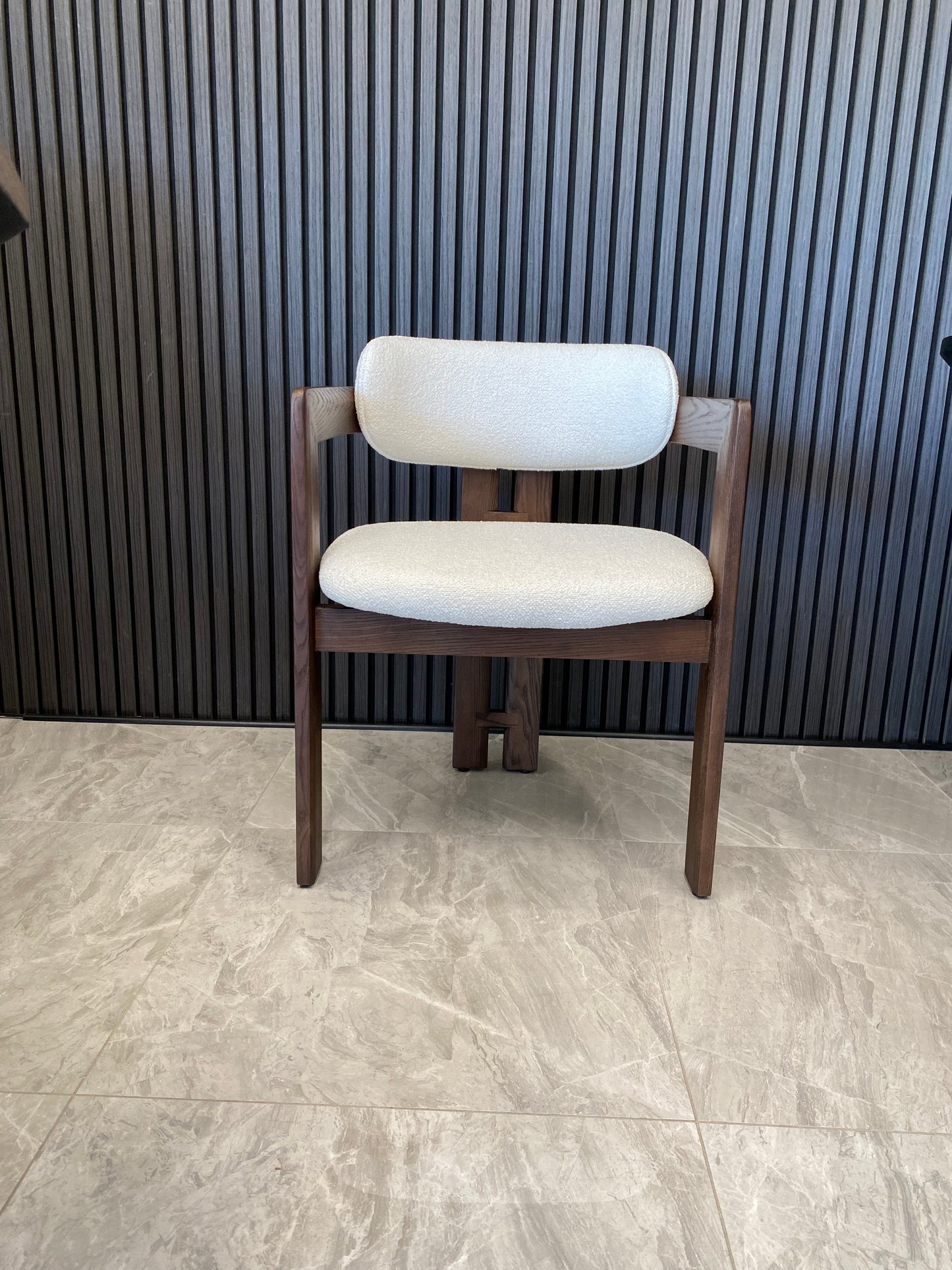 Ebony Chair | Walnut - Boucle Fabric