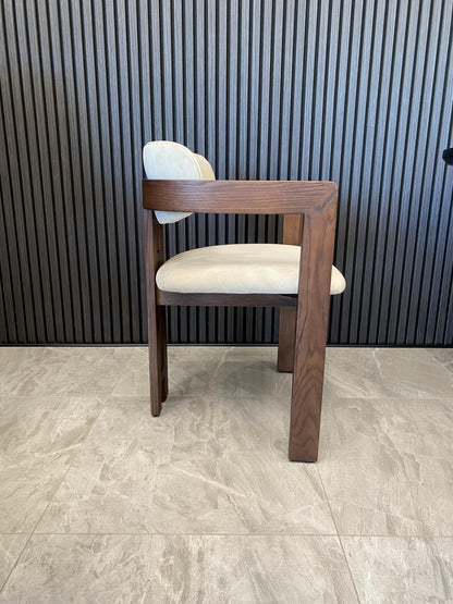 Ebony Chair | Walnut - Velvet Fabric